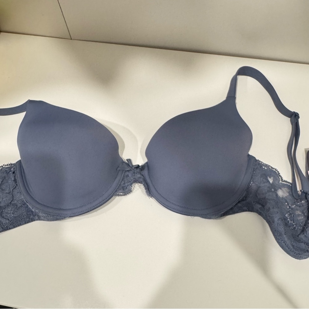 Victoria’s Secret Uplift Semi Demi Lace Bra